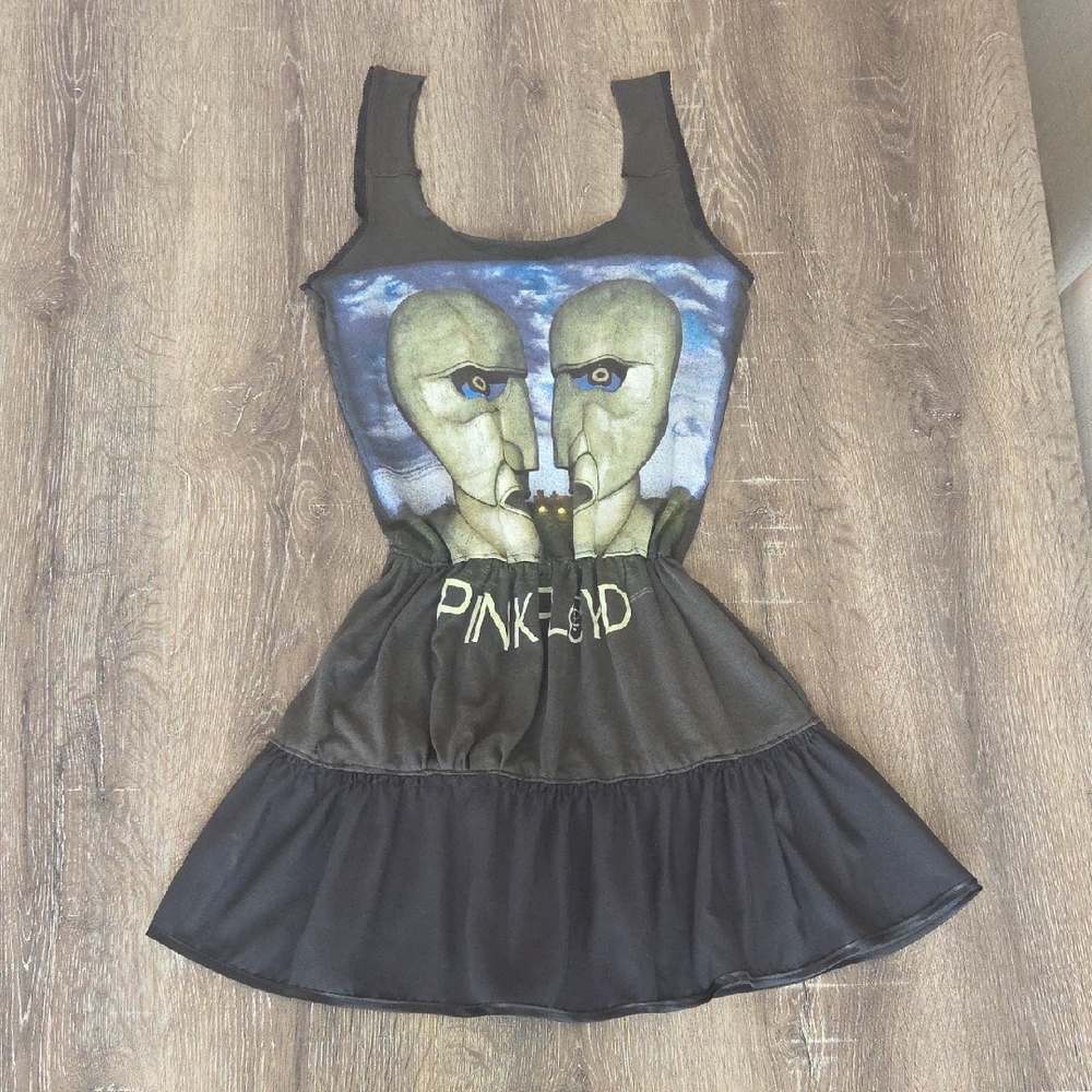 1 Of 1 Vintage Pink Floyd Band Graphic Print Concert Tee Upcycled Dress - Picture 1 of 9